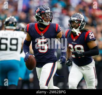 Jacksonville Jaguars safety Andre Cisco (5) warms up before an NFL football  game against the Tennessee Titans, Saturday, Jan. 7, 2023, in Jacksonville,  Fla. (AP Photo/John Raoux Stock Photo - Alamy