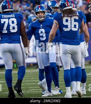 New York Giants place kicker Graham Gano (9) warms up before an NFL  football game against the Chicago Bears Sunday, Oct. 2, 2022, in East  Rutherford, N.J. (AP Photo/Adam Hunger Stock Photo - Alamy