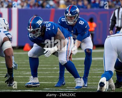 January 1, 2023, East Rutherford, New Jersey, USA: New York Giants  quarterback Tyrod Taylor (2) comes in to replace quarterback Daniel Jones  (8) )(not pictured) late in the fourth quarter against the