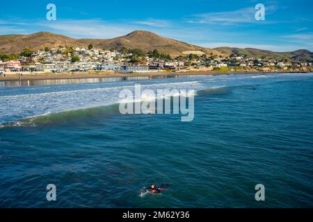 Cayucos, California, USA- December 25, 2022. Cayucos State Beach is right on the waterfront in the town of Cayucos, Central Coast of California Stock Photo