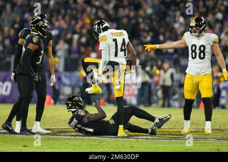 Baltimore Ravens cornerback Brandon Stephens (21) defends against the New  York Giants during an NFL football game Sunday, Oct. 16, 2022, in East  Rutherford, N.J. (AP Photo/Adam Hunger Stock Photo - Alamy