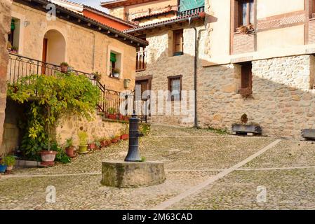 Herrán is a small Medieval Village located in the Tobalina Valley, Burgos,  Spain Stock Photo - Alamy