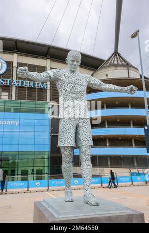 Vincent Kompany,legend,captain,statue,outside,at,Etihad Stadium,Manchester City,Manchester City football club,fans,Manchester,city,city centre,center,North West, England,North West England,English,English City,Levelling Up,Greater Manchester, GB,Great Britain,Britain,British,UK,United Kingdom,English city, Stock Photo