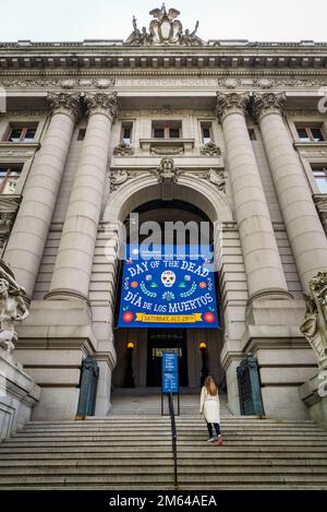 National Museum of the American Indian, located in the historic Alexander Hamilton US Custom House, New York City, USA Stock Photo