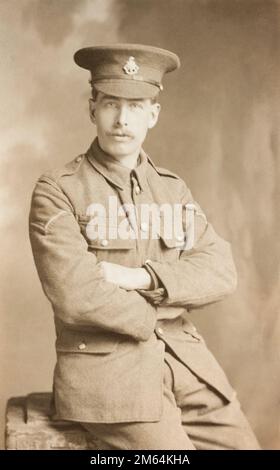 a-cap-badge-of-the-royal-sussex-regiment-c-1901-1966-stock-photo-alamy
