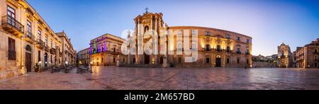 Syracuse, Sicily historic plaza at dawn. Stock Photo