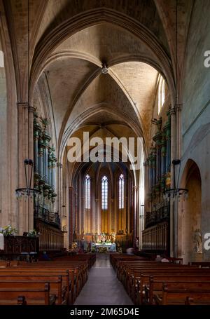 Aix-en-Provence, Kathedrale Saint-Sauveur, Mittelschiff nach Osten Stock Photo