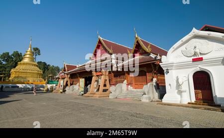 Chiang Mai, Thailand. 12 November 2022. Wat Phra That Si Chom Thong Worawihan temple. Chom Thong district. Northern Thailand. Stock Photo