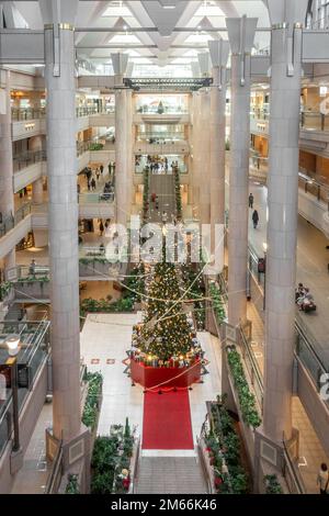 Yokohama, Japan - 12.09.2022: Christmas tree in the shopping mall of Yokohama Landmark Tower Stock Photo