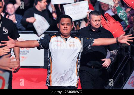 LONDON, ENGLAND - DECEMBER 19: Paolo Nebrida of The Philippines during Day Five of the Cazoo World Darts Championship at Alexandra Palace on December 12, 2022 in London, England. (Photo by Pieter Verbeek/BSR Agency) Stock Photo