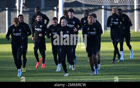 03 January 2023, Hessen, Frankfurt/Main: Players warm up at Eintracht Frankfurt's training kick-off at the stadium. Photo: Arne Dedert/dpa Stock Photo