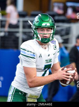 Arlington, Texas, USA. 2nd Jan, 2023. Tulane Green Wave quarterback MICHAEL PRATT (7) before the game. (Credit Image: © Gregory Dodds/ZUMA Press Wire) Stock Photo