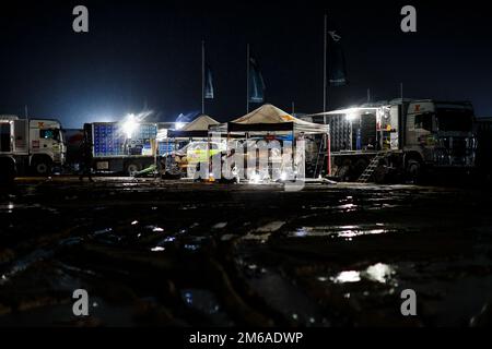 203 PRZYGONSKI Jakub (pol), MONLEON Armand (spa), X-Raid Mini JCW Team, Mini John Cooper Works Rally Plus, Auto, ambiance, bivouac, rain during the Stage 3 of the Dakar 2023 between Al-'Ula and Haïl, on January 3rd, 2023 in Haïl, Saudi Arabia - Photo Julien Delfosse / DPPI Stock Photo