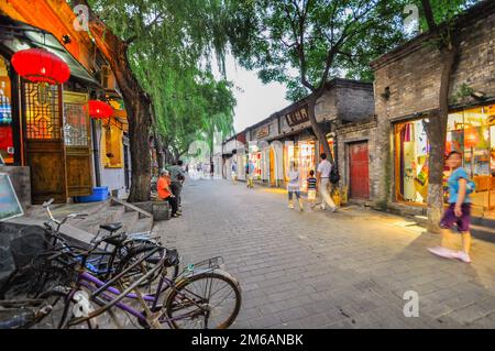 A Hutong behind all the bars in Houhai area, Beijing Stock Photo