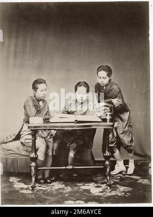 19th century vintage photo - royal family Siam, Thailand, princessesq Stock Photo