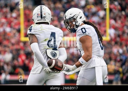 Penn State Nittany Lions linebacker Josh Hull (43) in action during a ...