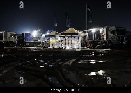 203 PRZYGONSKI Jakub (pol), MONLEON Armand (spa), X-Raid Mini JCW Team, Mini John Cooper Works Rally Plus, Auto, ambiance, bivouac, rain during the Stage 3 of the Dakar 2023 between Al-'Ula and Hail, on January 3rd, 2023 in Hail, Saudi Arabia - Photo: Julien Delfosse/DPPI/LiveMedia Stock Photo