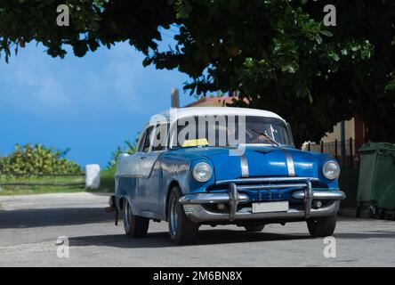 American blue classic car with white roof in Santa Clara Cuba - Serie Cuba 2016 Reportage Stock Photo