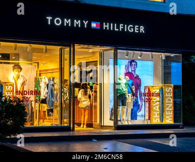 Krydderi sandhed gentage Tommy Hilfiger Store Front in Chinese Shopping mall, Dalian, China, 8 April  2019 Stock Photo - Alamy