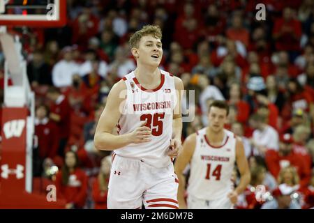 Madison, WI, USA. 3rd Jan, 2023. Wisconsin Badgers forward Markus Ilver (35) during the NCAA basketball game between the Minnesota Golden Gophers and the Wisconsin Badgers at the Kohl Center in Madison, WI. Darren Lee/CSM/Alamy Live News Stock Photo