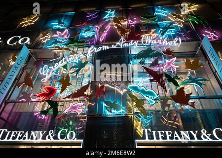 Louis Vuitton Ginza Store Fully Covered of Holographic Glass with Emerald  Blue Highlights at Night. Editorial Photography - Image of blue, japan:  276925642