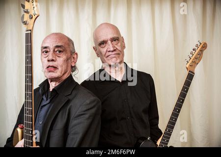 Wilko Johnson and Norman Watt-Roy at Rock Against Cancer festival, Wiltshire Stock Photo