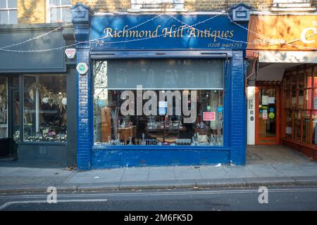 London- December 2022: Antiques shop on Richmond Hill, part of Richmond town centre in south west London Stock Photo