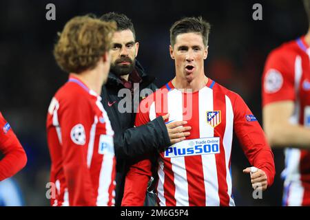 Fernando Torres of Atletico Madrid celebrates going through to the semi finals of the UEFA Champions League - Leicester City v Atletico Madrid, UEFA Champions League Quarter-final second leg, Leicester City Stadium, Leicester - 18th April 2017. Stock Photo