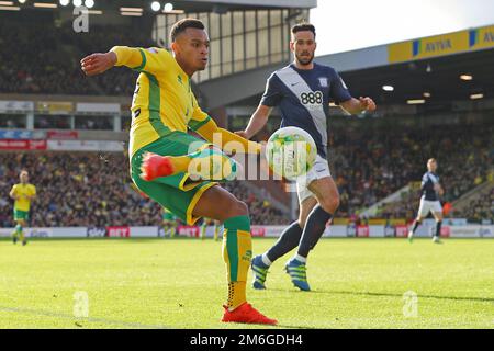 Jacob Murphy of Norwich City shoots at goal - Norwich City v Preston North End, Sky Bet Championship, Carrow Road, Norwich - 22nd October 2016. Stock Photo