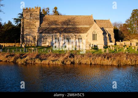 St Cyr's Church by the Stroudwater Navigation canal in Stonehouse, Gloucestershire Stock Photo