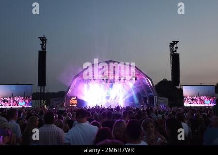 Kaiser Chiefs perform on stage at Armed Forces Day 2019, Salisbury - Hudson’s Field June 29, 2019 Stock Photo