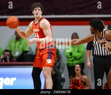 Clemson center PJ Hall (24) rebounds against Alabama during the first ...