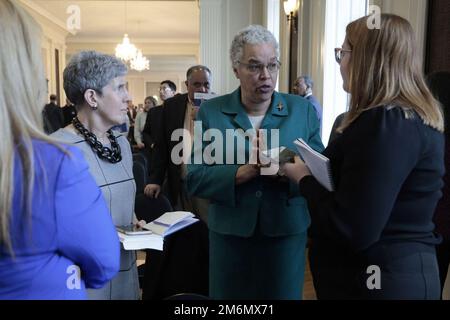 Cook County Board President Toni Preckwinkle, second from right, talks with attendees following the the Greater Chicagoland Economic Partnership conference at the Chicago History Museum on Jan. 4, 2023. (Antonio Perez/Chicago Tribune/TNS) Photo via Newscom