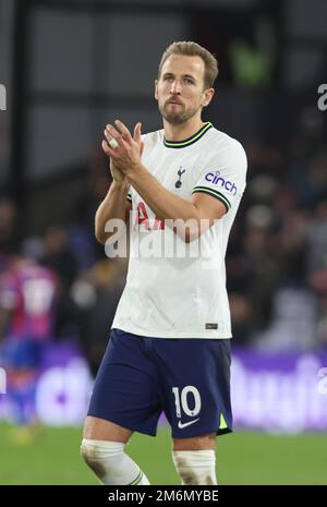 London ENGLAND - January 04: Tottenham Hotspur's Harry Kane clap the Fans after  English Premier League soccer match between Crystal Palace against To Stock Photo
