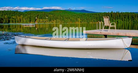Dutch Lake on an Autumn Morning, Clearwater, British Columbia Canada in BC Stock Photo