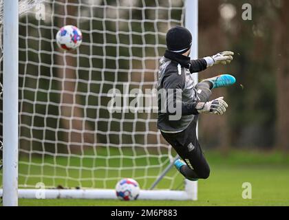 Plymouth Argyle goalkeeper Callum Burton  (25) during the Plymouth Argyle Training Session at Plymouth Argyle Training Ground, Plymouth, United Kingdom, 5th January 2023  (Photo by Stanley Kasala/News Images) Stock Photo