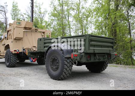 The Marine Corps’ new JLTV trailer comes loaded with features such as a ...