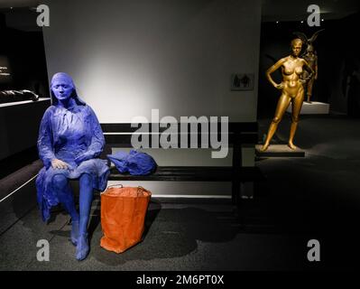 HYPERREALISM, THIS IS NOT A BODY EXHIBITION MAILLOL MUSEUM PARIS Stock Photo