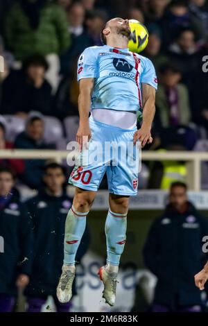 Florence, Italy. January 4, 2023 Lucas Martinez Quarta (Fiorentina) during  the Italian Serie A match between Fiorentina 1-1 Monza at Artemio Franchi  Stadium on January 4, 2023 in Florence, Italy. Credit: Maurizio