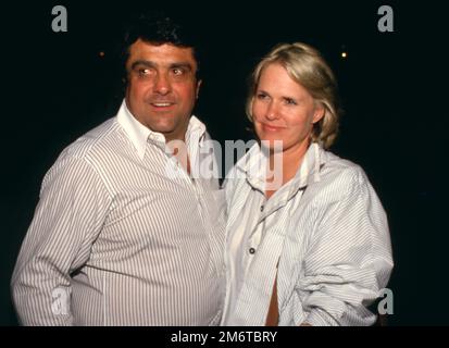 Hector Figueroa and Sharon Gless 1987 Credit: Ralph Dominguez/MediaPunch Stock Photo