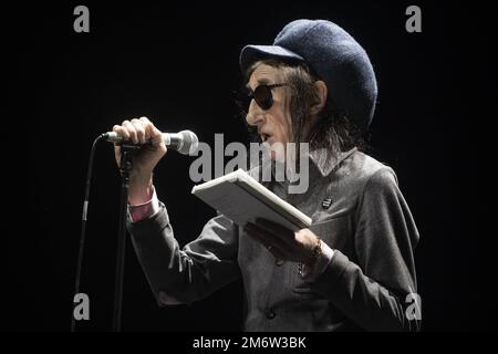 GUILDFORD, ENGLAND: Dr John Cooper Clarke and Squeeze perform on stage at G Live. Featuring: Dr John Cooper Clarke Where: Guildford, United Kingdom When: 29 Nov 2022 Credit: Neil Lupin/WENN Stock Photo