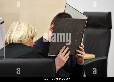 Rostock, Germany. 06th Jan, 2023. The defendant in the triple murder ...
