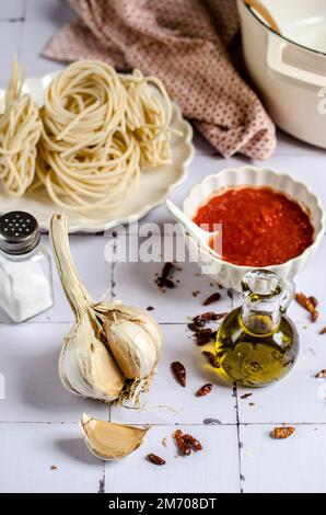 Pici all'aglione Tuscan pasta with garlic sauce Stock Photo