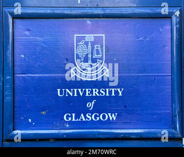 Glasgow, Scotland, UK 6th January, 2023. University of Glasgow. crest sign Credit Gerard Ferry/Alamy Live News Stock Photo