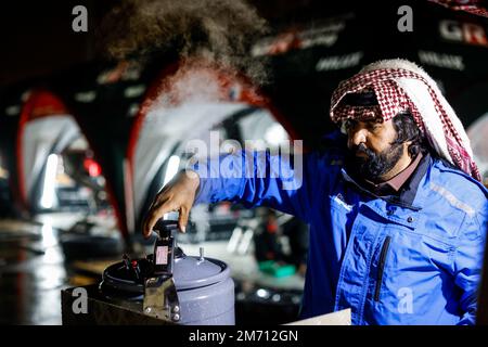 Ambiance, bivouac, rain during the Stage 6 of the Dakar 2023 between Haïl and Riyadh, on January 6th, 2023 in Haïl, Saudi Arabia - Photo Julien Delfosse / DPPI Stock Photo