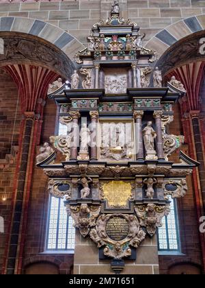 Interior of the cathedral of Bremen - Germany Stock Photo - Alamy