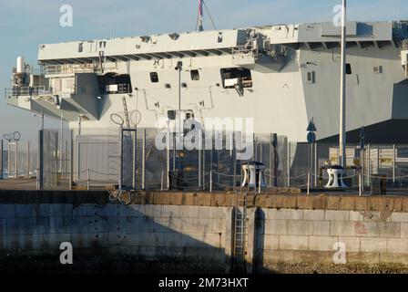HMS Queen Elizabeth aircraft carrier seen from Portsmouth Historic Dockyard, Portsmouth, Hants, UK. Stock Photo