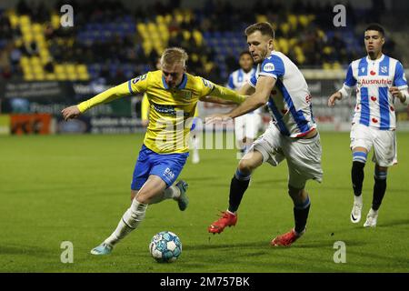 WAALWIJK - (lr) Mika Biereth of RKC Waalwijk, Pawel Bochniewicz of SC ...