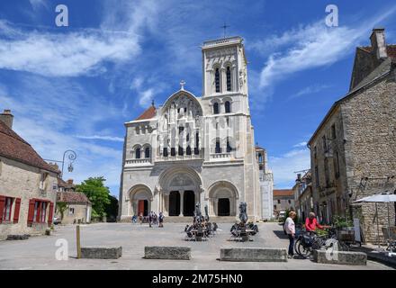 Early Gothic Basilica of Sainte-Marie-Madeleine, Vezelay, Yonne department, Bourgogne-Franche-Comte region, Burgundy, France Stock Photo