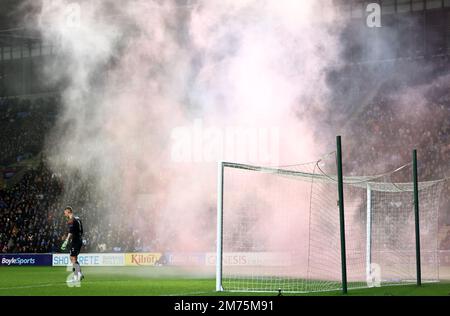 Coventry, UK. 7th Jan, 2023. Simon Moore of Coventry City reacts after WrexhamÕs first goal during the The FA Cup match at the Coventry Building Society Arena, Coventry. Picture credit should read: Darren Staples/Sportimage Credit: Sportimage/Alamy Live News Stock Photo